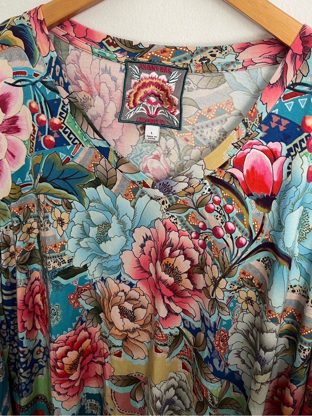 JOHNNY WAS PRISMA V-NECK KIMONO SLEEVE TUNIC - Picture 5 of 12